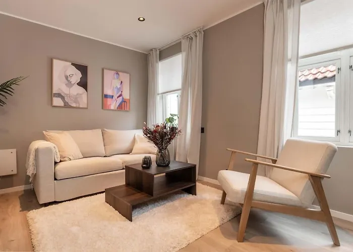 Dinbnb Apartments L 50 Meters To Bryggen L New 2023 L Sunny Backyard