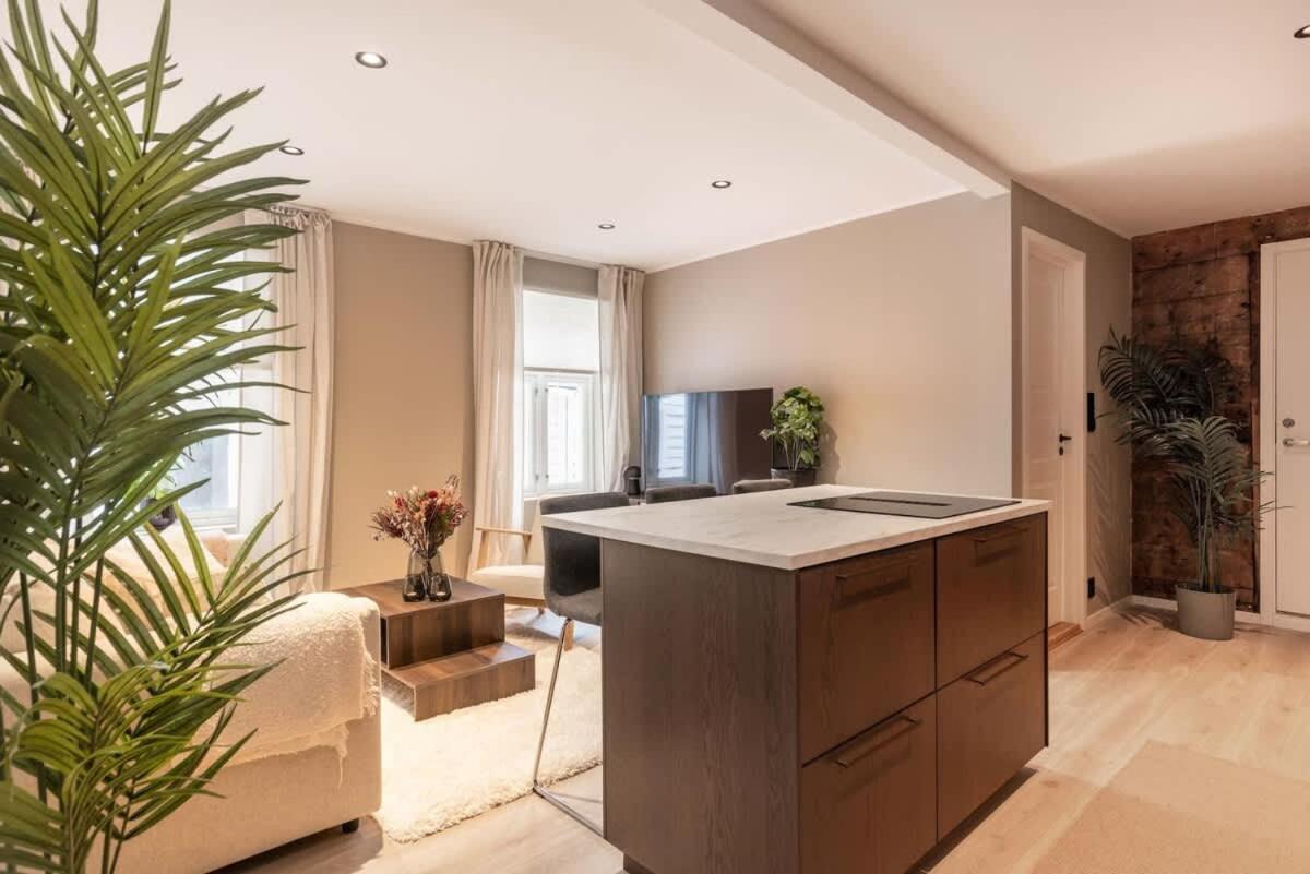 Dinbnb L 50 Meters To Bryggen L New 2023 L Sunny Backyard Apartment *
