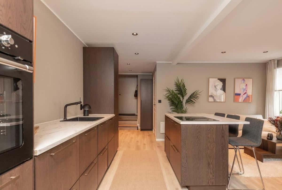 Dinbnb L 50 Meters To Bryggen L New 2023 L Sunny Backyard Bergen